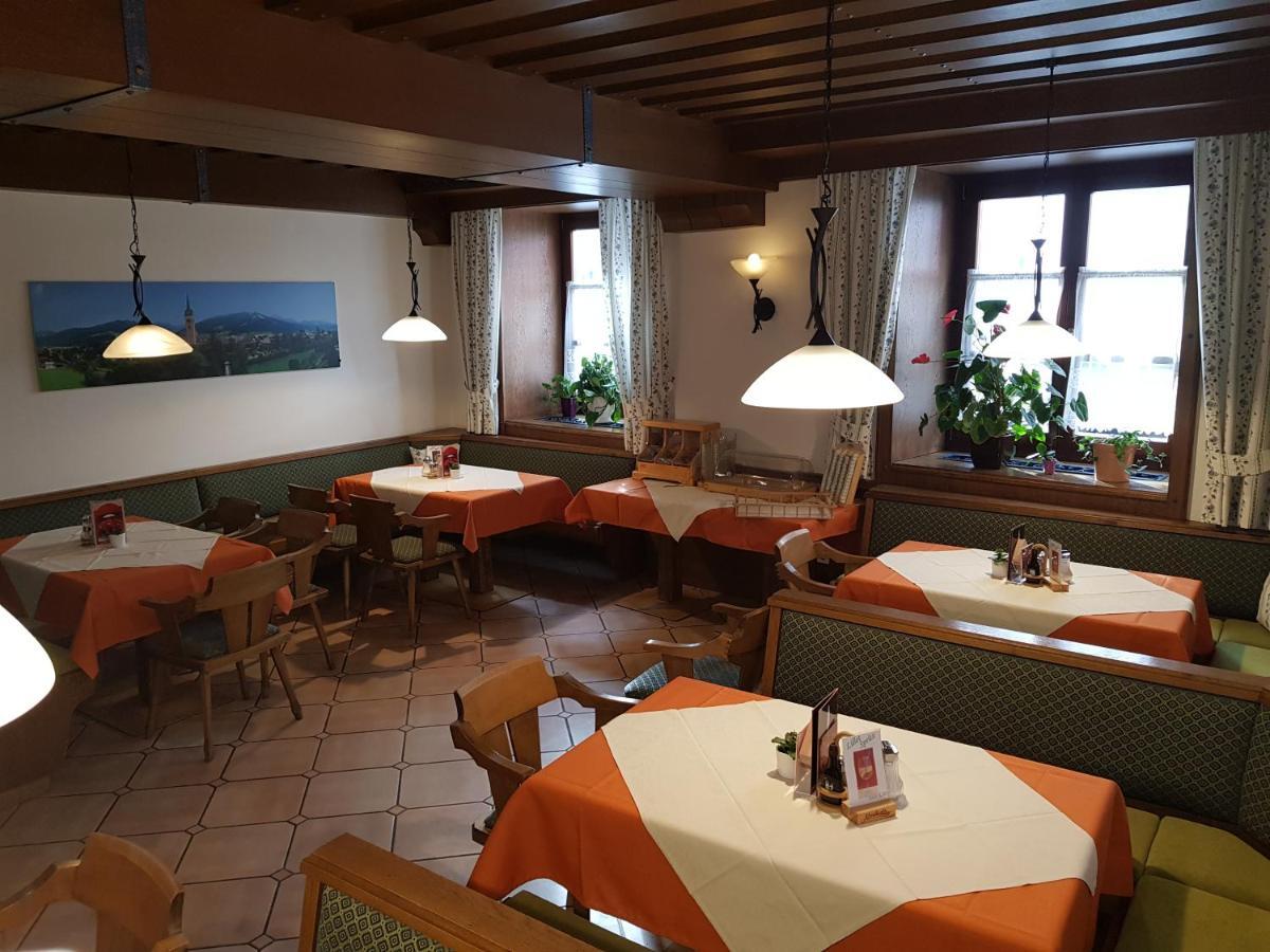 Gasthof - Restaurant Loecker Radstadt Exterior foto